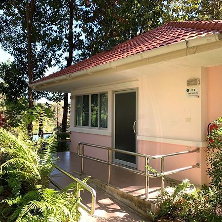 Baan Pingkan Wellness Resort San Kamphaeng Exterior photo
