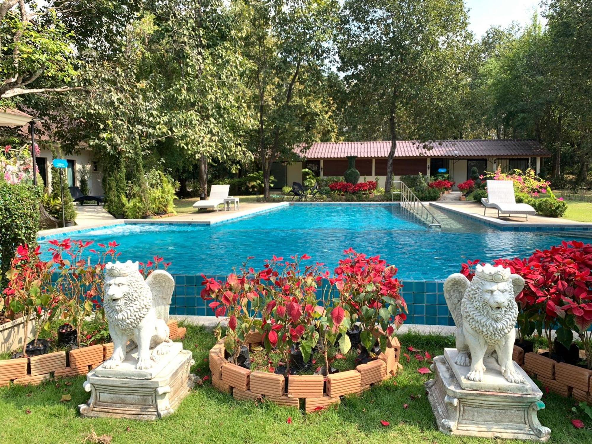 Baan Pingkan Wellness Resort San Kamphaeng Exterior photo
