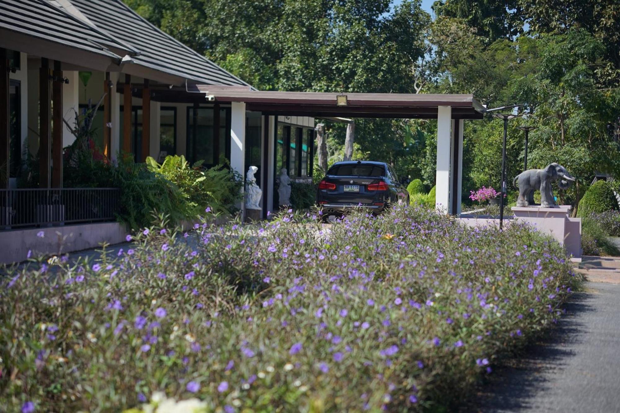 Baan Pingkan Wellness Resort San Kamphaeng Exterior photo