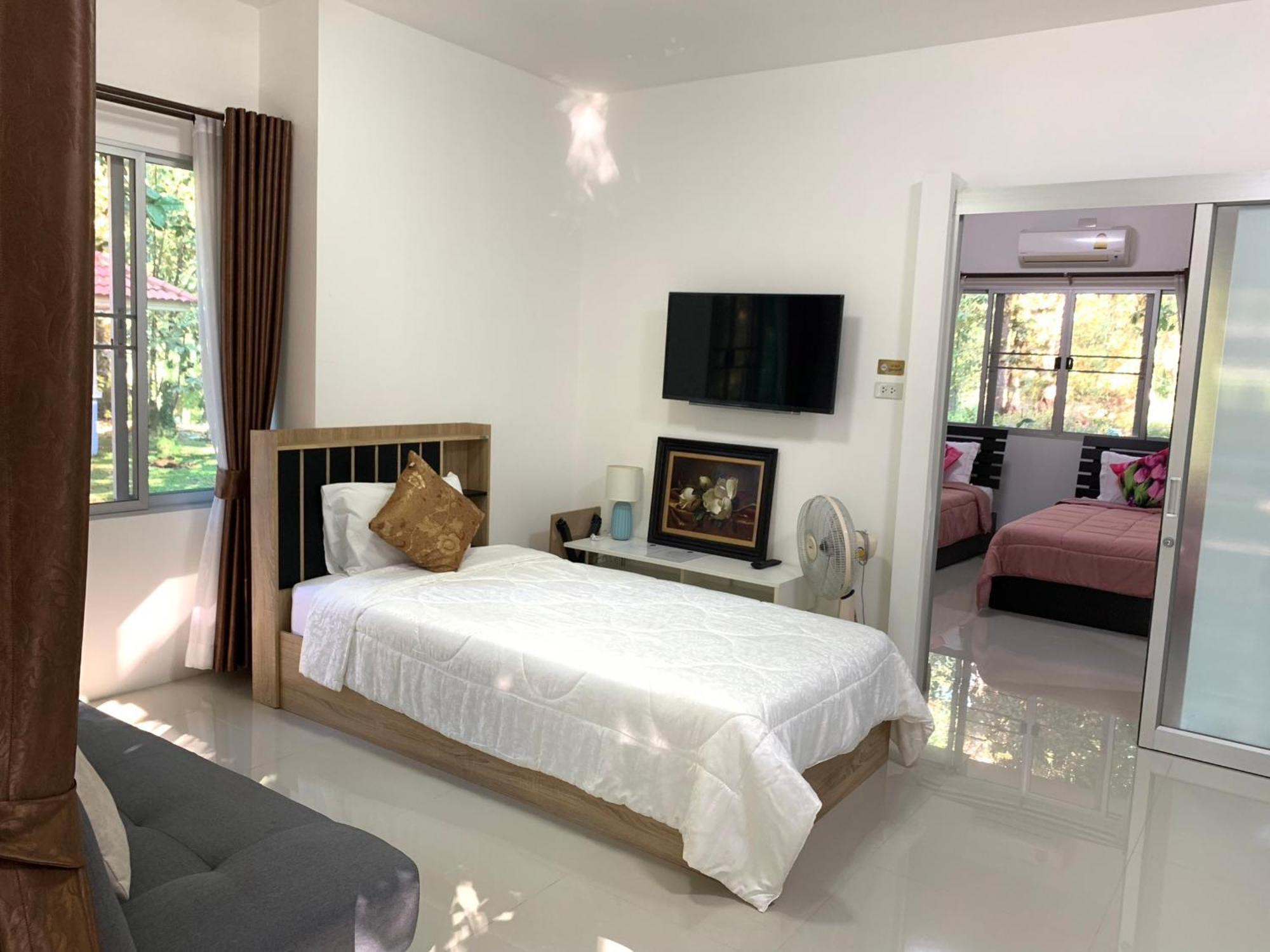 Baan Pingkan Wellness Resort San Kamphaeng Exterior photo
